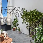 Naxos Center *