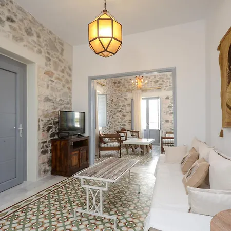Center Houses * Naxos City