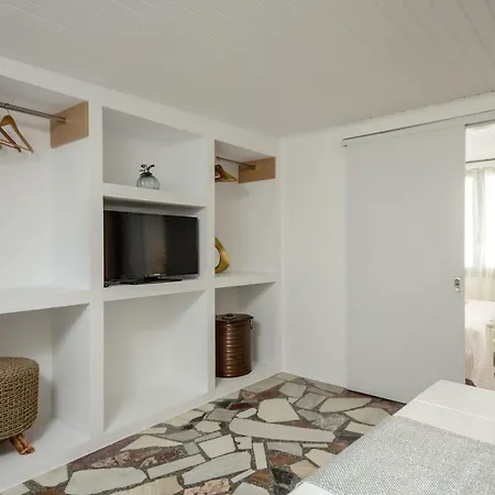 Center Houses Apartment