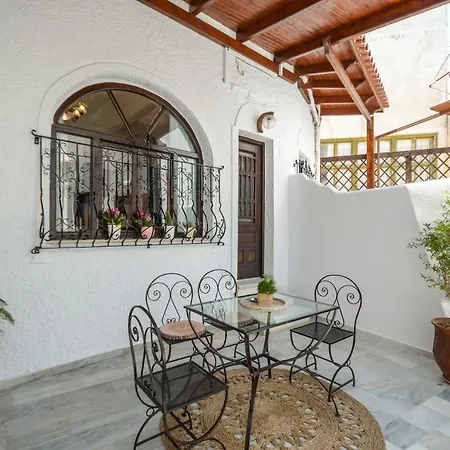 شقة Naxos Center *