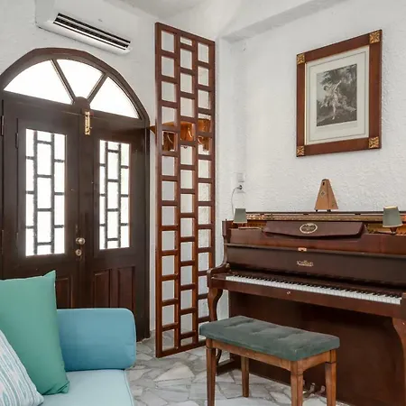 Center Houses Apartment Naxos City