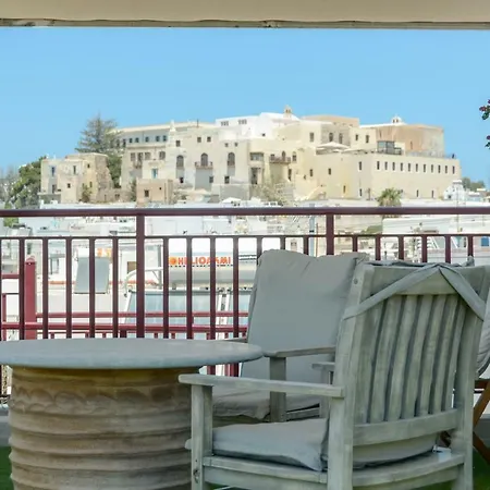 شقة Naxos Center *